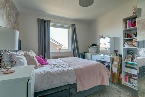63 Bamburgh Drive, Pegswood, Morpeth, NE61 6TT