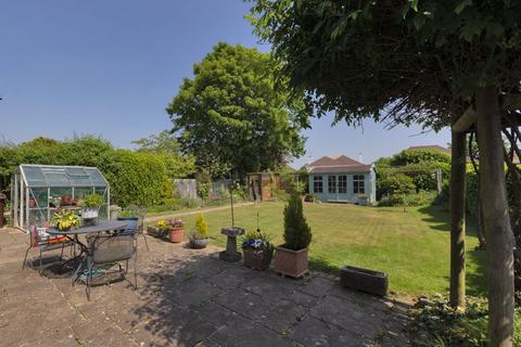 4 bedroom detached house for sale, Exeter Close, Tonbridge, Tn10 4NS