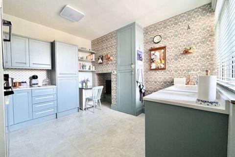 4 bedroom terraced house for sale, WELHOLME ROAD, GRIMSBY