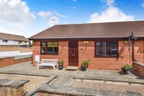 2 bedroom semi-detached bungalow for sale, Holly Crescent, Sunnyside