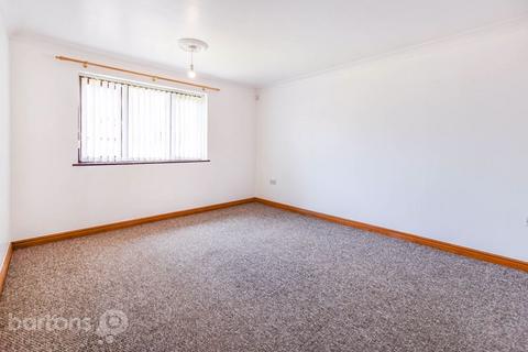2 bedroom semi-detached bungalow for sale, Holly Crescent, Sunnyside