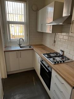 2 bedroom terraced house to rent, Sutherland Mount, Leeds LS9