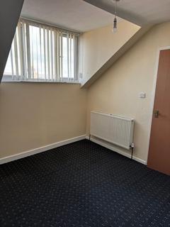 2 bedroom terraced house to rent, Sutherland Mount, Leeds LS9