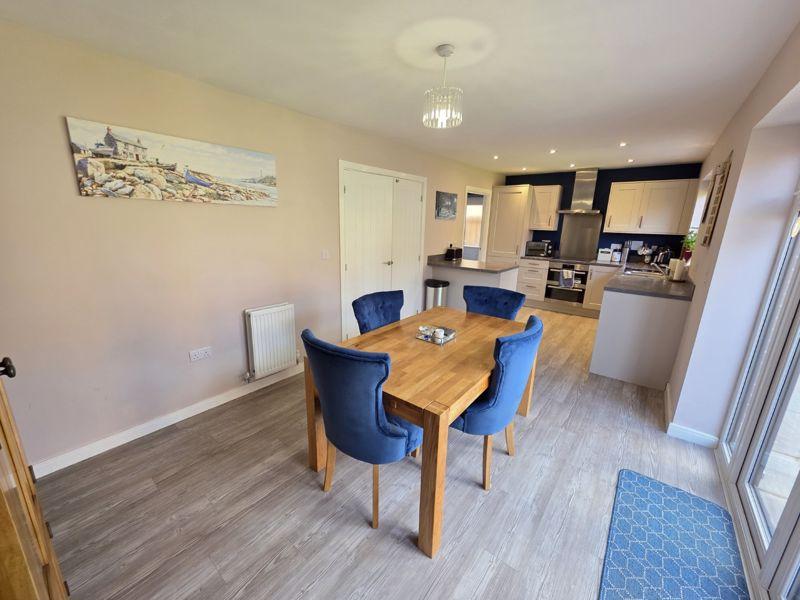 Dining/Kitchen