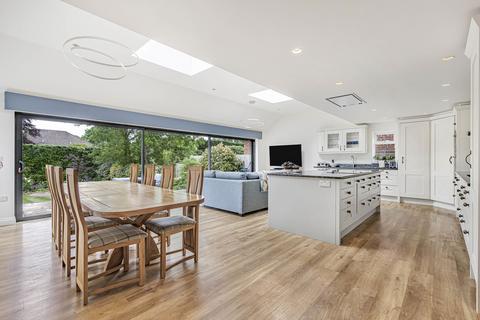 4 bedroom detached house for sale, Mill Close, Bookham