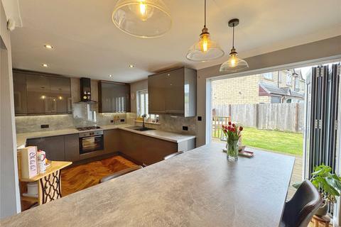 10 Chapel View, Loveclough, Rossendale, BB4 8FN