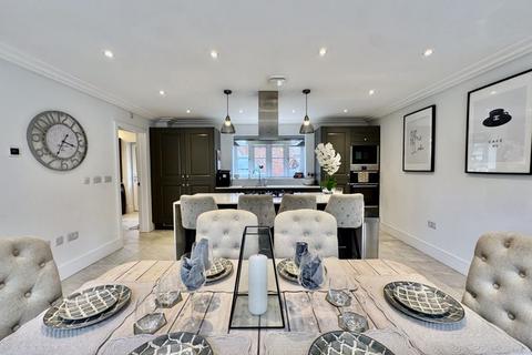 4 bedroom detached house for sale, Santesdune Way, High Wycombe HP14