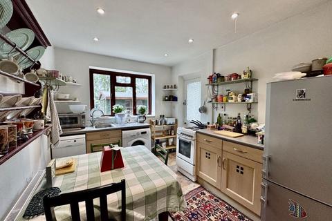31 Highfield Road, Bourne End, SL8 5BE
