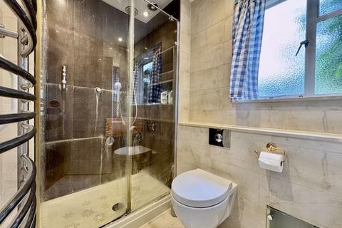 31 Highfield Road, Bourne End, SL8 5BE