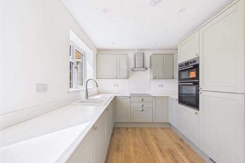 2 Anderson Drive, Stonehouse, GL10 2QL