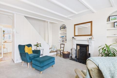 undefined, Treluswell, Penryn - Attractive character cottage