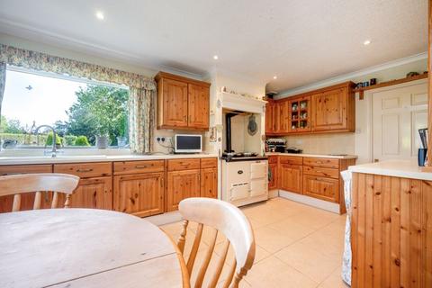 4 bedroom detached house for sale, Main Street, Stonton Wyville