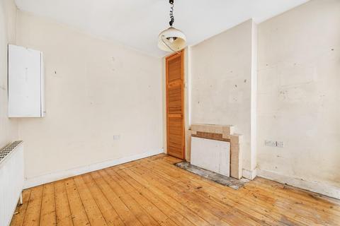 4 bedroom semi-detached house for sale, Willcott Road, Acton