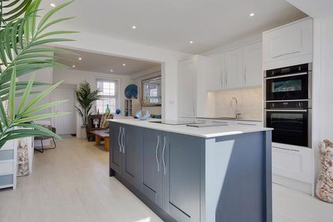 4 Ferry Road, Southbourne, Bournemouth, BH6 4BH