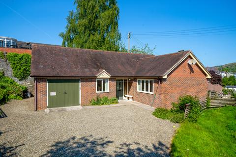 36 Underhill Crescent, Knighton, LD7 1DG