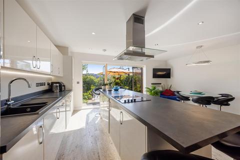 17 Baltic Way, Totnes, TQ9 5WY