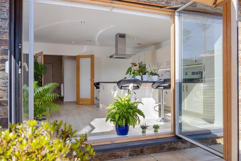 17 Baltic Way, Totnes, TQ9 5WY