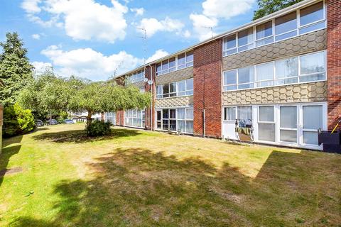 1 bedroom flat for sale, Purbrook Gardens, Waterlooville, Hampshire