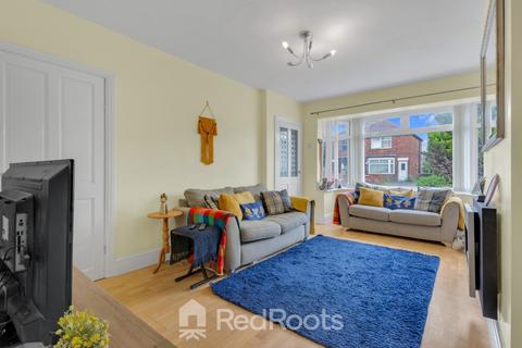 76 Crompton Avenue, Sprotbrough, Doncaster, DN5 8EE