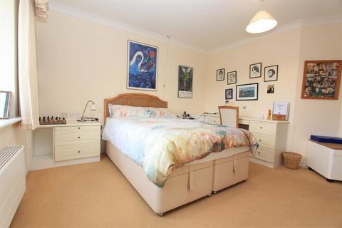 1 bedroom retirement property for sale, Mill Hill NW7