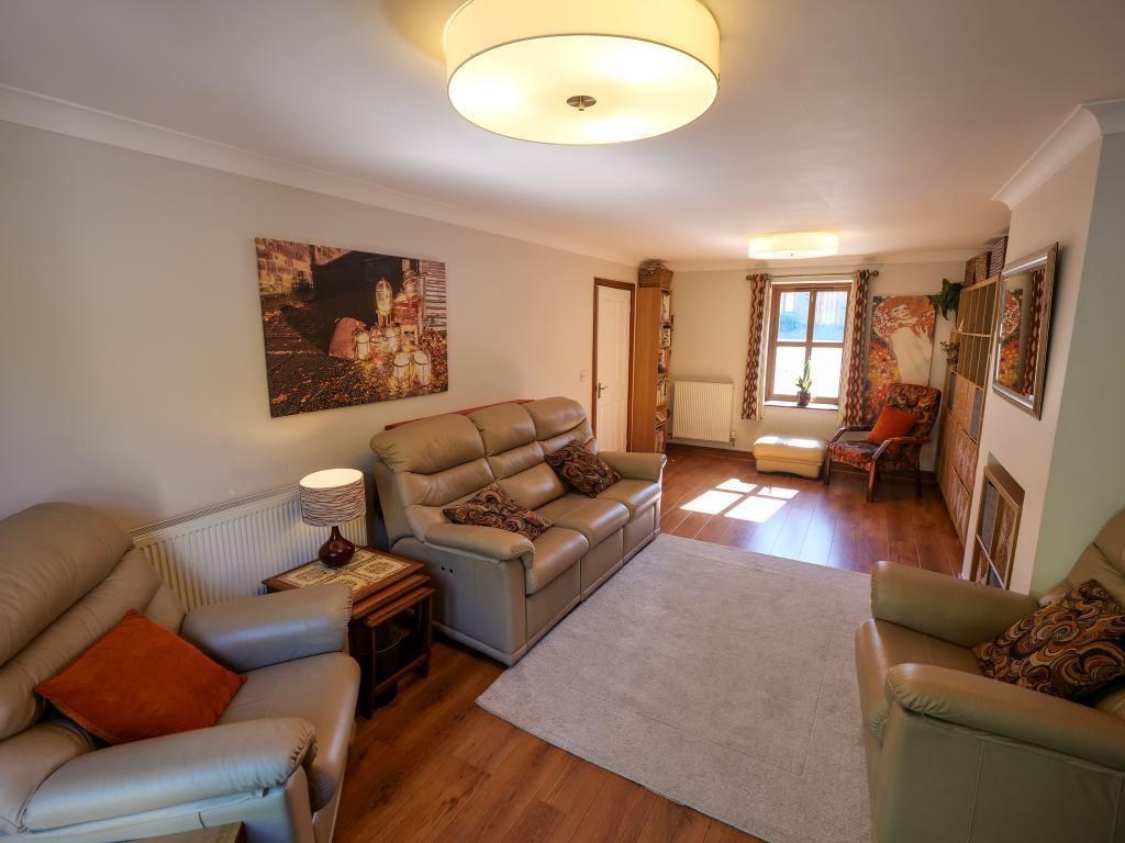 Lounge Dual Aspect