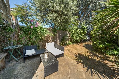 1 bedroom apartment for sale, Haverhill Road, Balham SW12