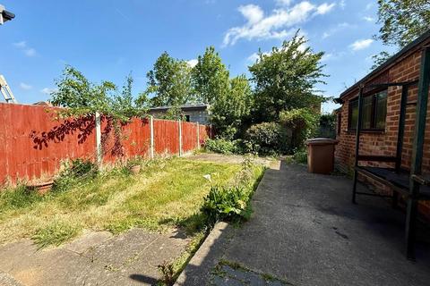 undefined, Park Avenue, Sundon Park, Luton, Bedfordshire, LU3 3AE