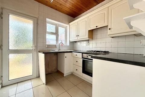 undefined, Park Avenue, Sundon Park, Luton, Bedfordshire, LU3 3AE