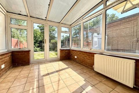 undefined, Park Avenue, Sundon Park, Luton, Bedfordshire, LU3 3AE
