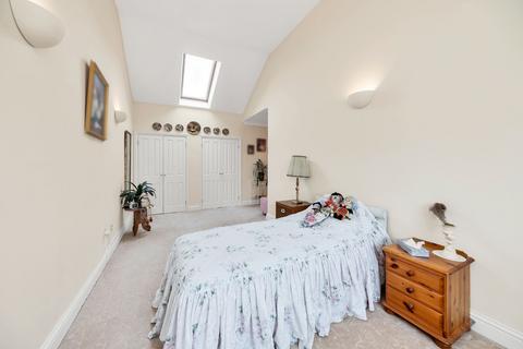 2 Arber Close, Bottisham, Cambridge, CB25 9DR