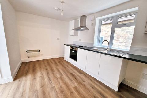 Studio to rent, Gabriels Hill, Maidstone ME15