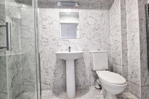 Studio to rent, Gabriels Hill, Maidstone ME15