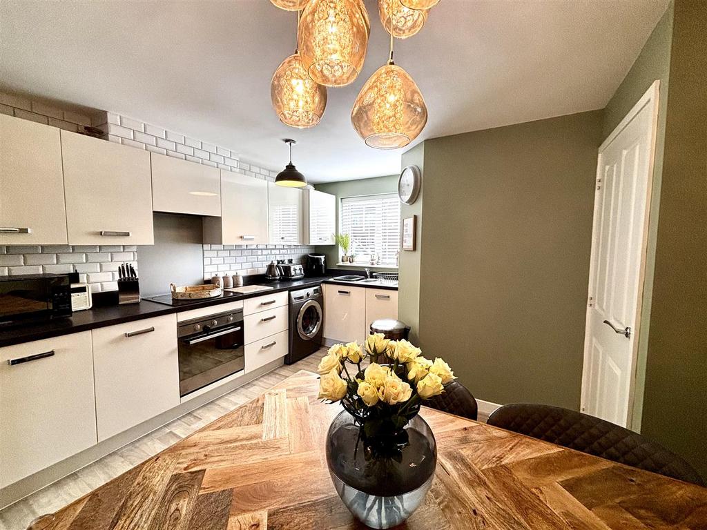 Open Plan Kitchen and Dining Room
