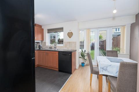 4 bedroom townhouse for sale, Birkhead Close, Huddersfield HD8