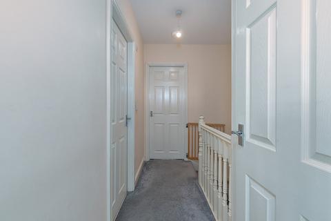 14 Birkhead Close, Kirkburton, Huddersfield, HD8 0GS