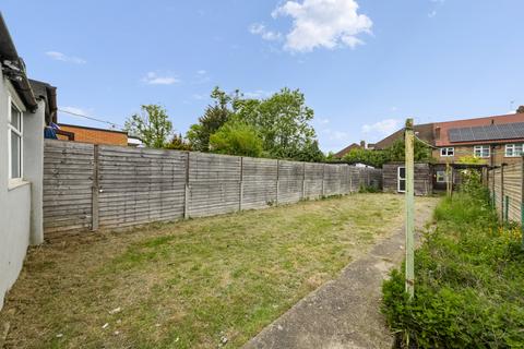 14 Beechmount Avenue, London, W7 3AG