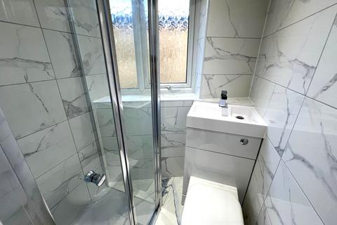 Studio to rent, Birch Close, Romford RM7