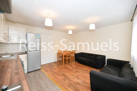 5 bedroom terraced house to rent, Cyclops Mews, London E14