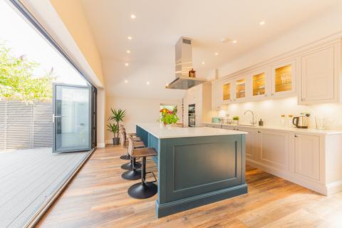 32 Eton Wick Road, Eton Wick, Windsor, SL4 6JL