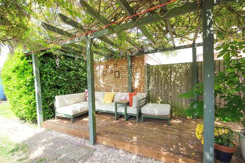 10 Abbey Road, Bedford, MK41 9LG