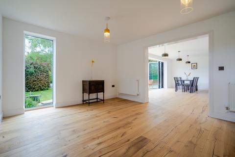 4 bedroom detached house for sale, New Road, Aylesbury HP17