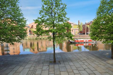 2 bedroom apartment for sale, Bowman Lane, Leeds LS10