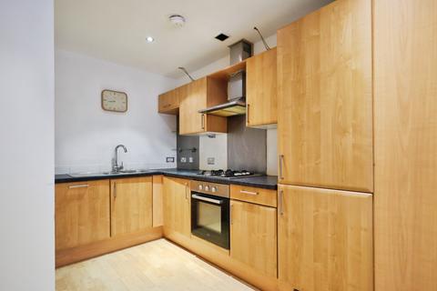 2 bedroom apartment for sale, Bowman Lane, Leeds LS10