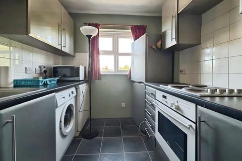 11 Turnstone Close, London, E13 0HN