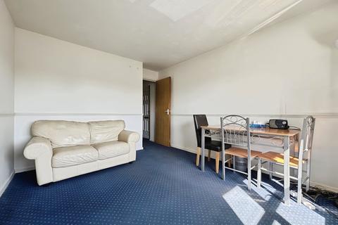11 Turnstone Close, London, E13 0HN