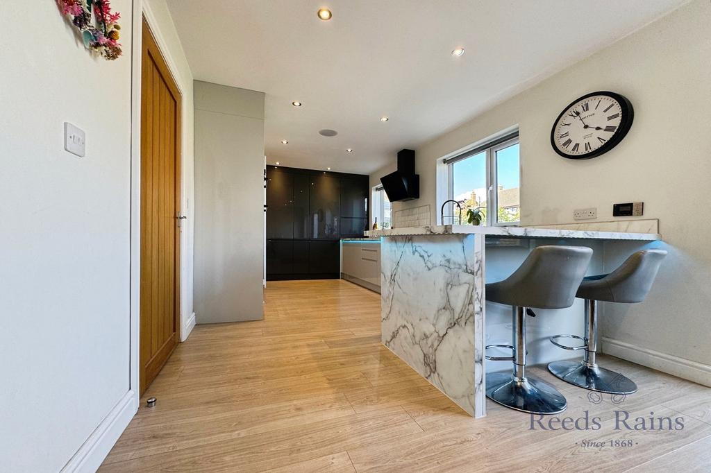 Breakfast Bar