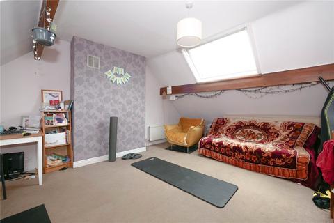15 Dockfield Road, Shipley, BD17 7AD