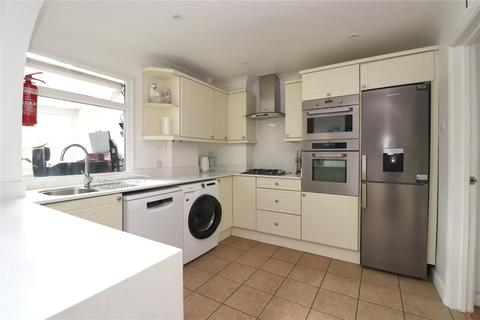 42 Priors Croft, Woking, GU22 9EZ