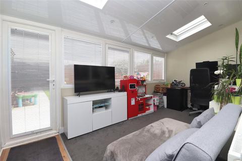 42 Priors Croft, Woking, GU22 9EZ