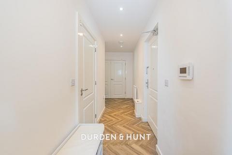 undefined, Finlay Gardens, Hornchurch, RM12
